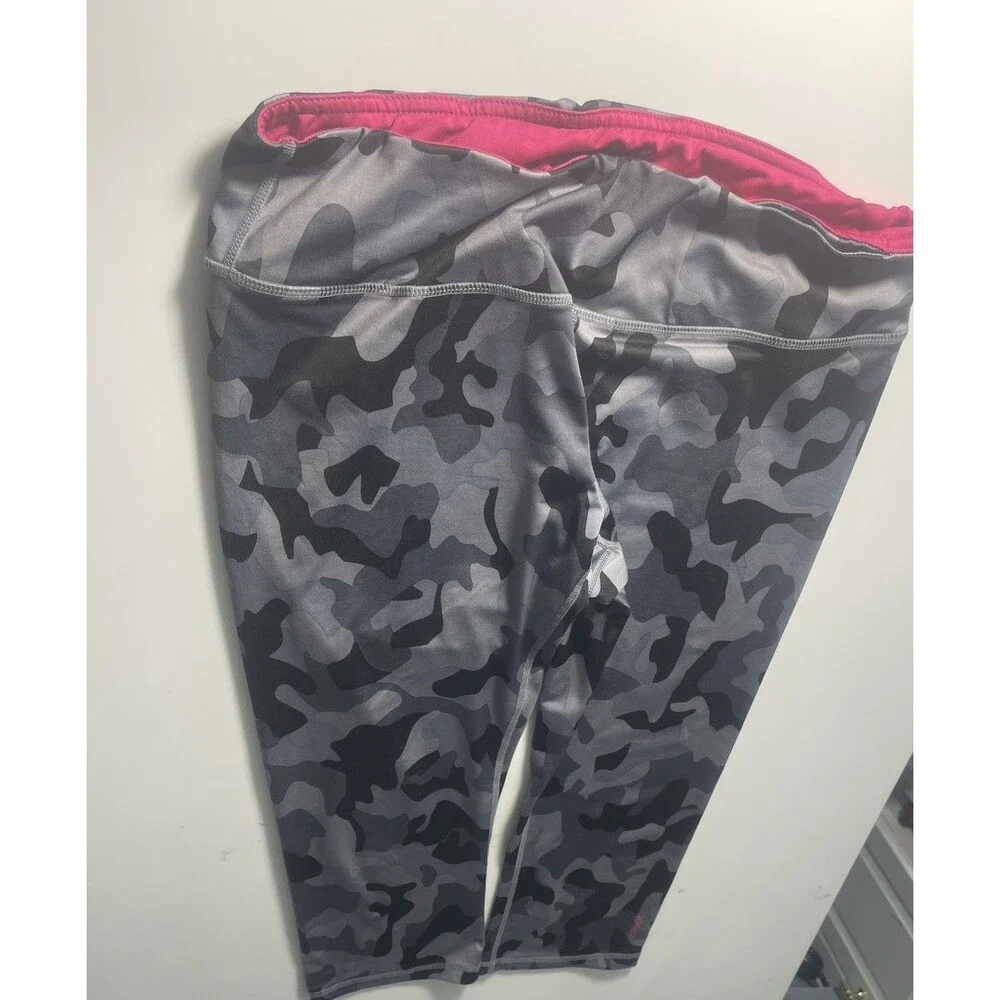 Reebok Women’s Leggings SizeL Black/Gray Camo Leggings Pink Trim Compression